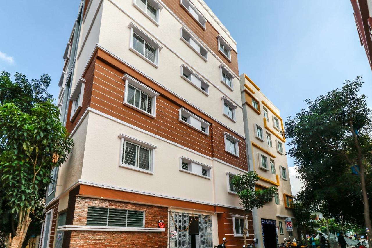 Capital O N R Residency Hotel Yelahanka Luaran gambar