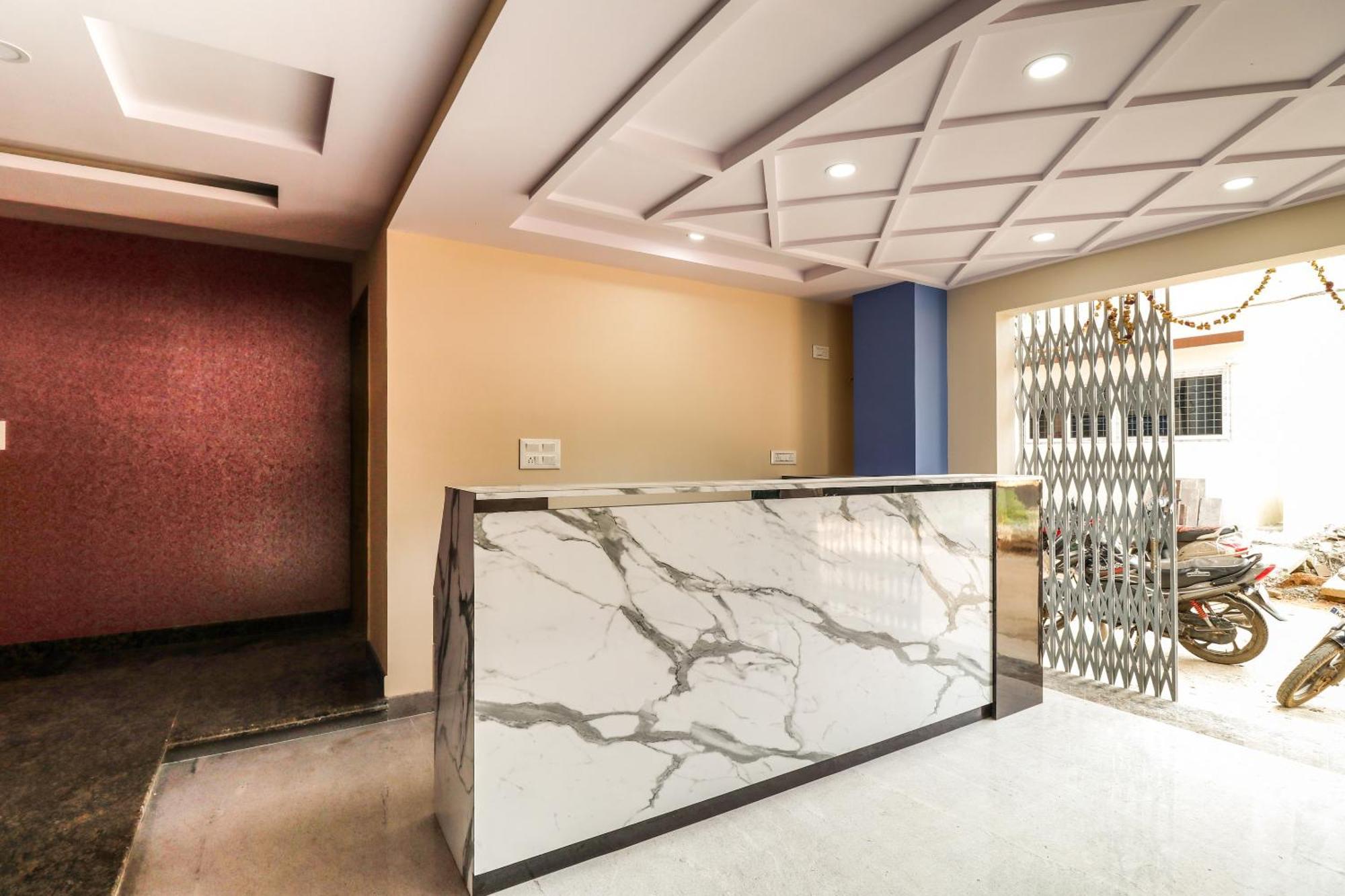 Capital O N R Residency Hotel Yelahanka Luaran gambar